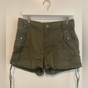 Express Shorts